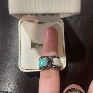 STERLING SILVER-MARCASITE & MOTHER OF PEARL RING
